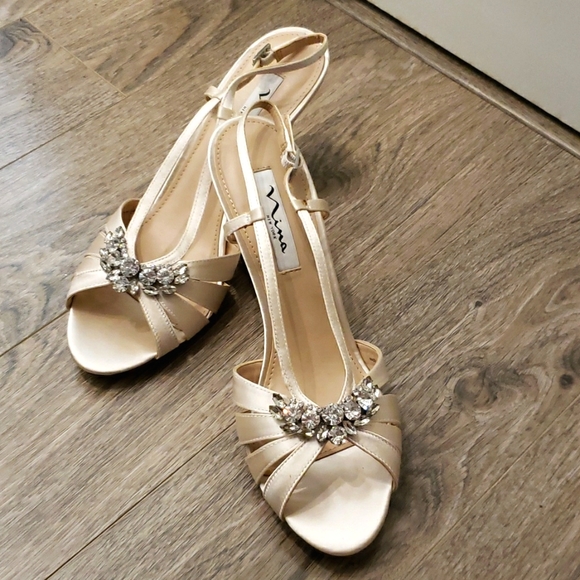 Brand new Nina ivory wedge - Picture 2 of 6